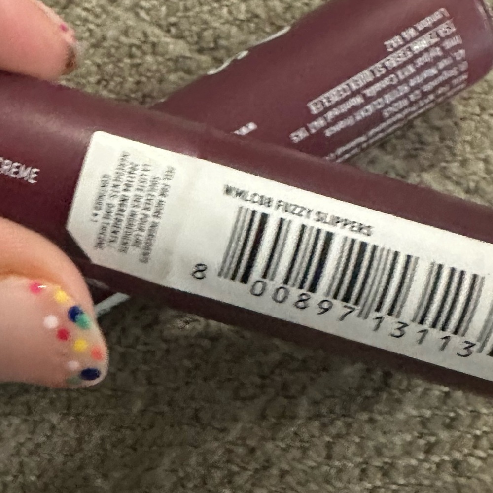 NYX Smooth Whip Matte Lip Cream Liquid Lipstick Fuzzy Slippers (Warm Plum) - Picture 4 of 4